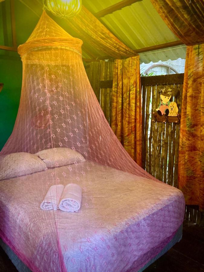 Yaxche Centro Hostal Y Camping Bacalar Ngoại thất bức ảnh