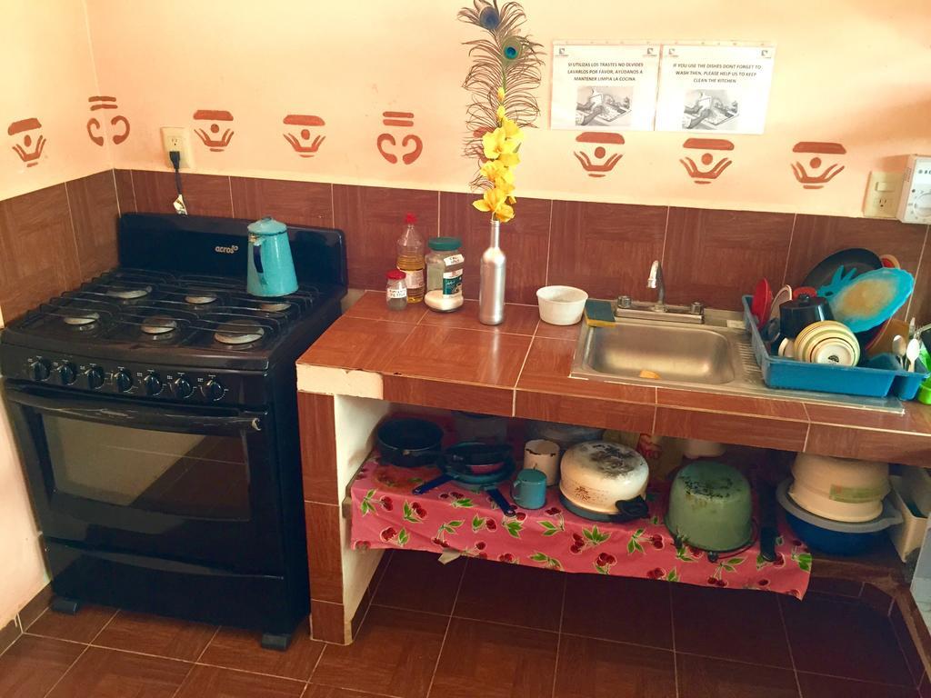 Yaxche Centro Hostal Y Camping Bacalar Ngoại thất bức ảnh