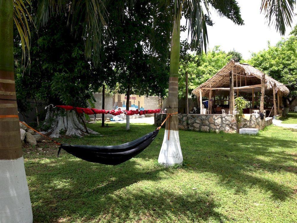 Yaxche Centro Hostal Y Camping Bacalar Ngoại thất bức ảnh