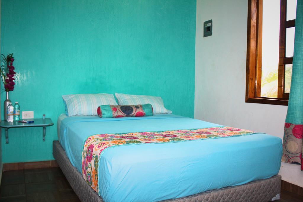 Yaxche Centro Hostal Y Camping Bacalar Ngoại thất bức ảnh