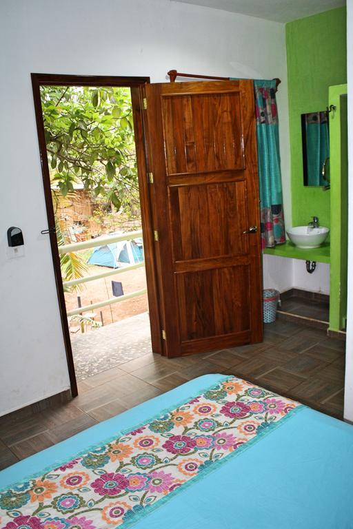 Yaxche Centro Hostal Y Camping Bacalar Ngoại thất bức ảnh