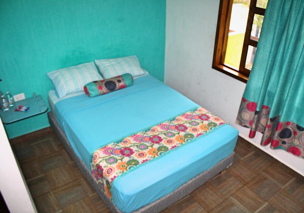 Yaxche Centro Hostal Y Camping Bacalar Ngoại thất bức ảnh