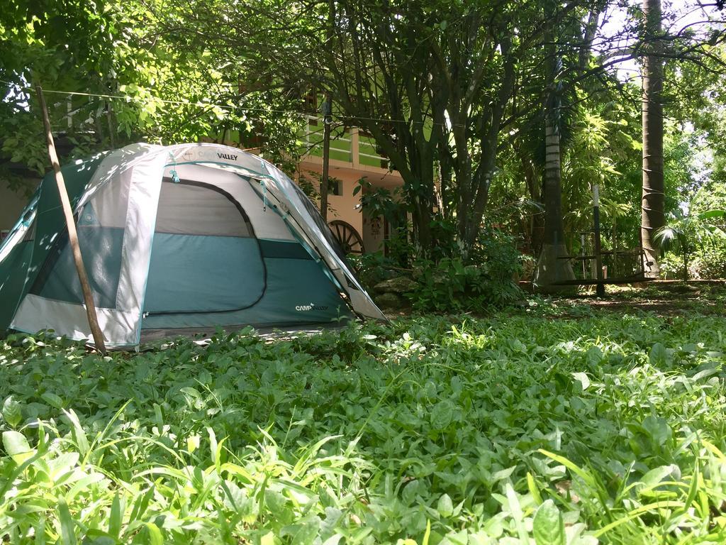 Yaxche Centro Hostal Y Camping Bacalar Ngoại thất bức ảnh