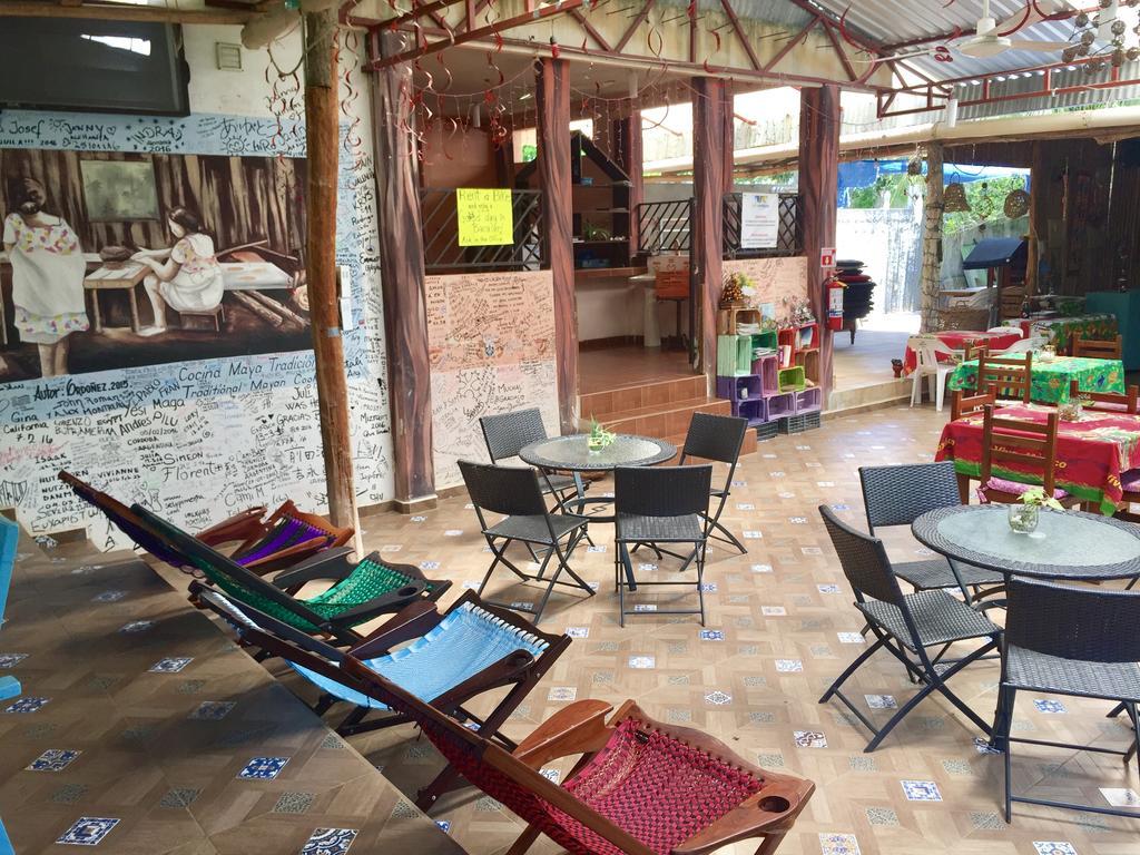 Yaxche Centro Hostal Y Camping Bacalar Ngoại thất bức ảnh