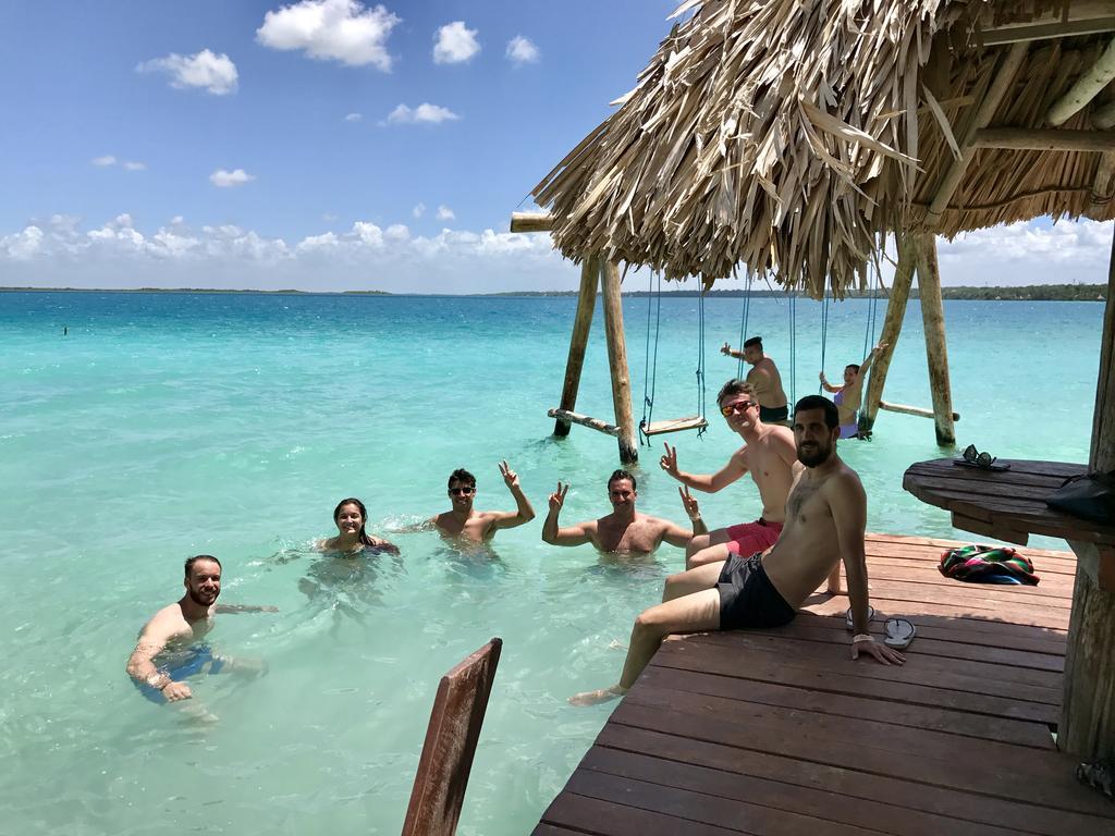 Yaxche Centro Hostal Y Camping Bacalar Ngoại thất bức ảnh
