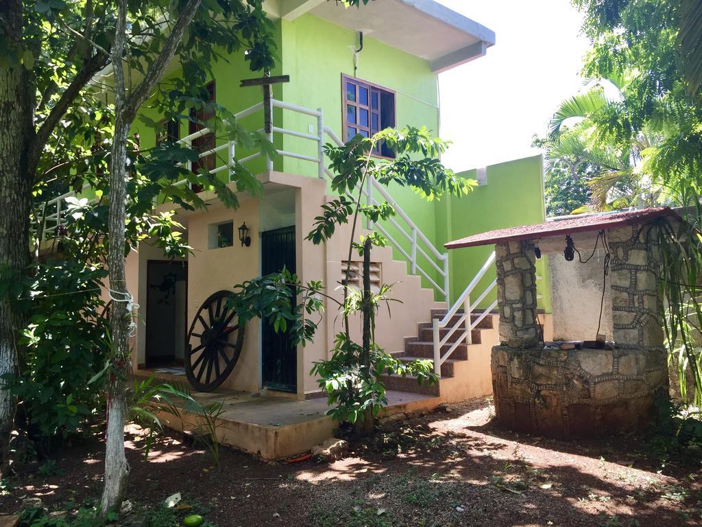Yaxche Centro Hostal Y Camping Bacalar Ngoại thất bức ảnh